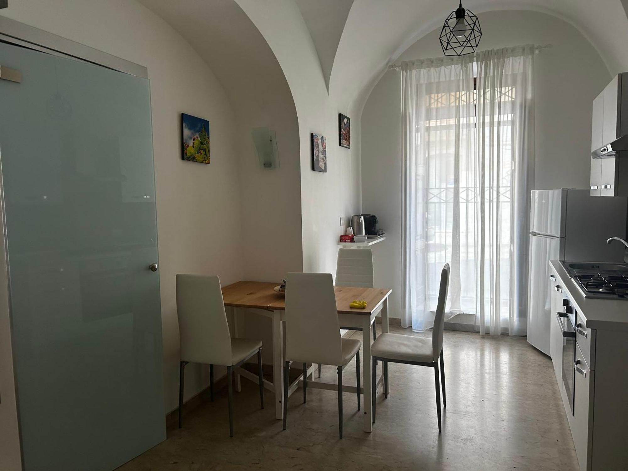 Апартаменты G House 100 Катания Экстерьер фото