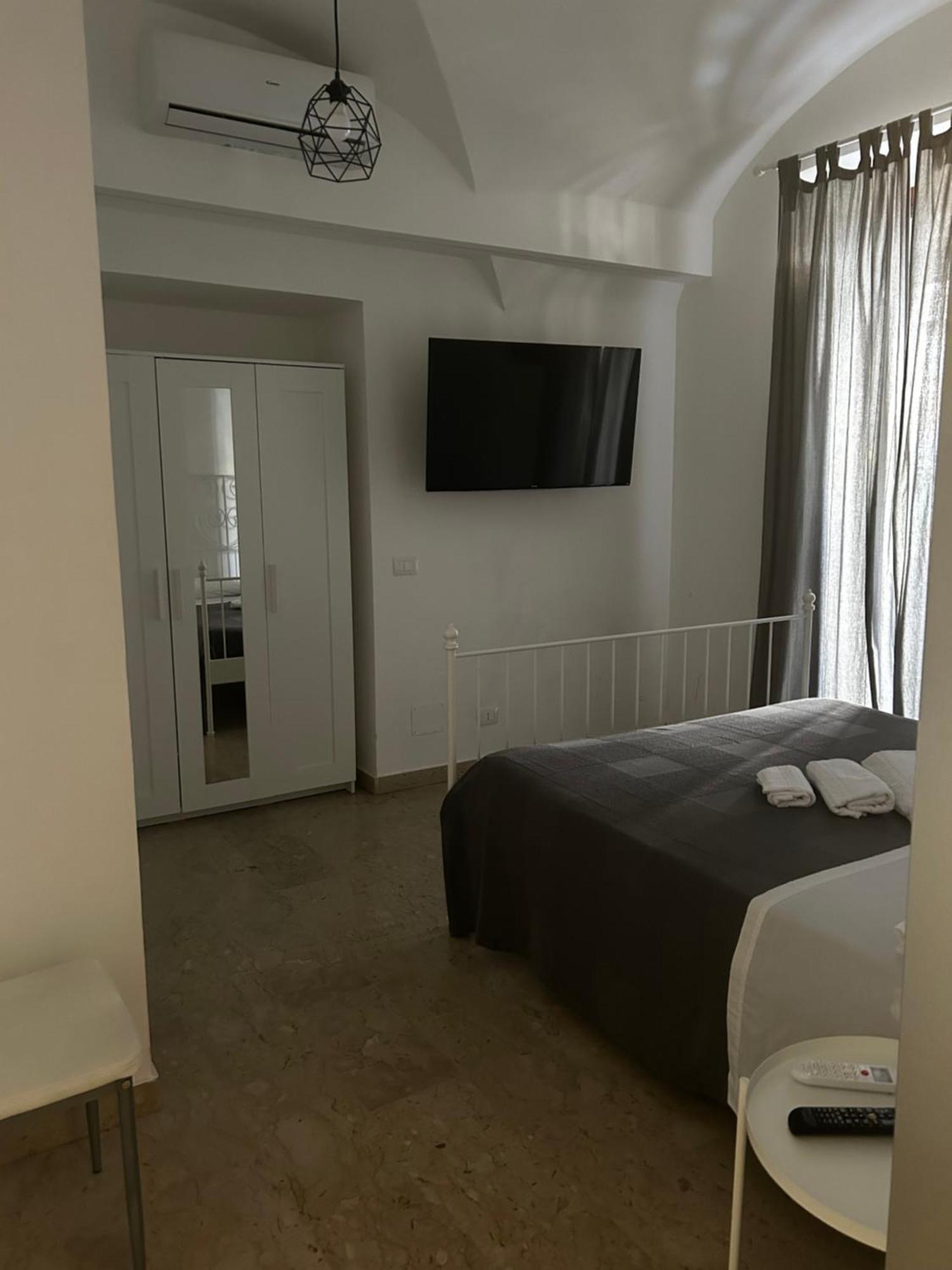 Апартаменты G House 100 Катания Экстерьер фото